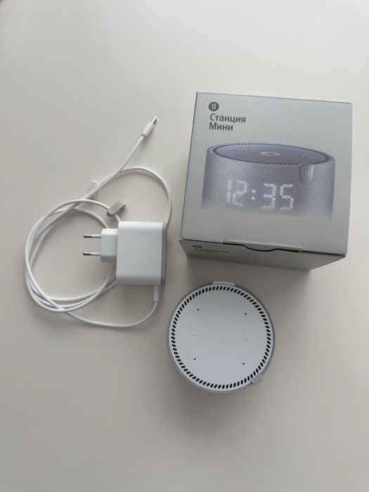 Яндекс станция мини с часами