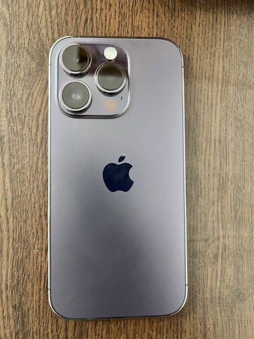 Продавам Iphone 14 pro