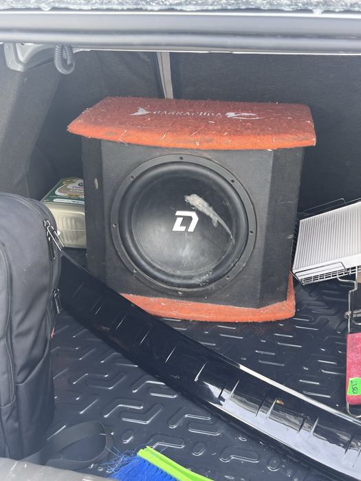 Продам сабвуфер.