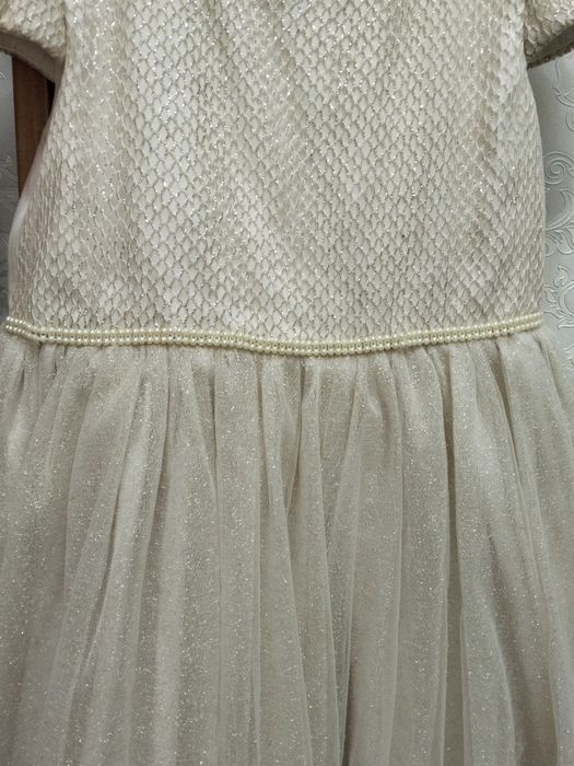 Продам бальные платья