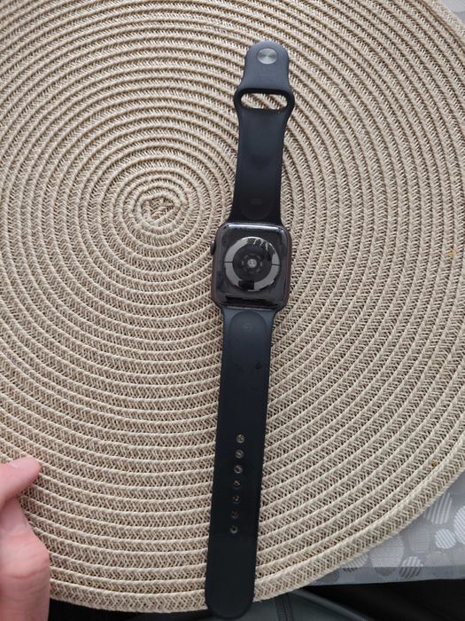 Apple Watch Series 5 44mm черен