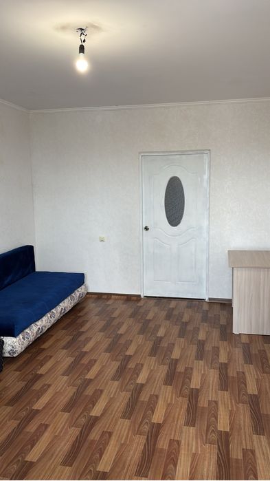 Продам б/у диван