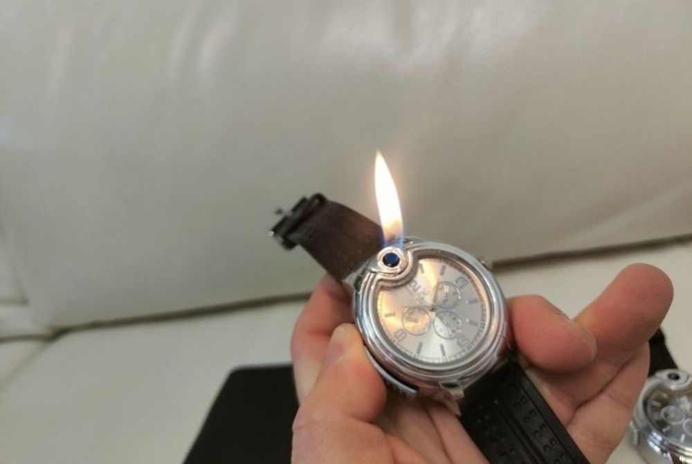 Ceas Bărbați cu bricheta + Cadou Spray Gaz 220ml