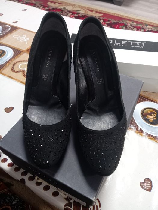 Туфли замшевые. Почти новые, отдам дёшево