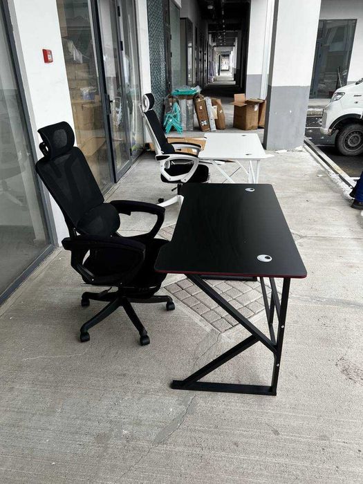 Парта креслоси билан