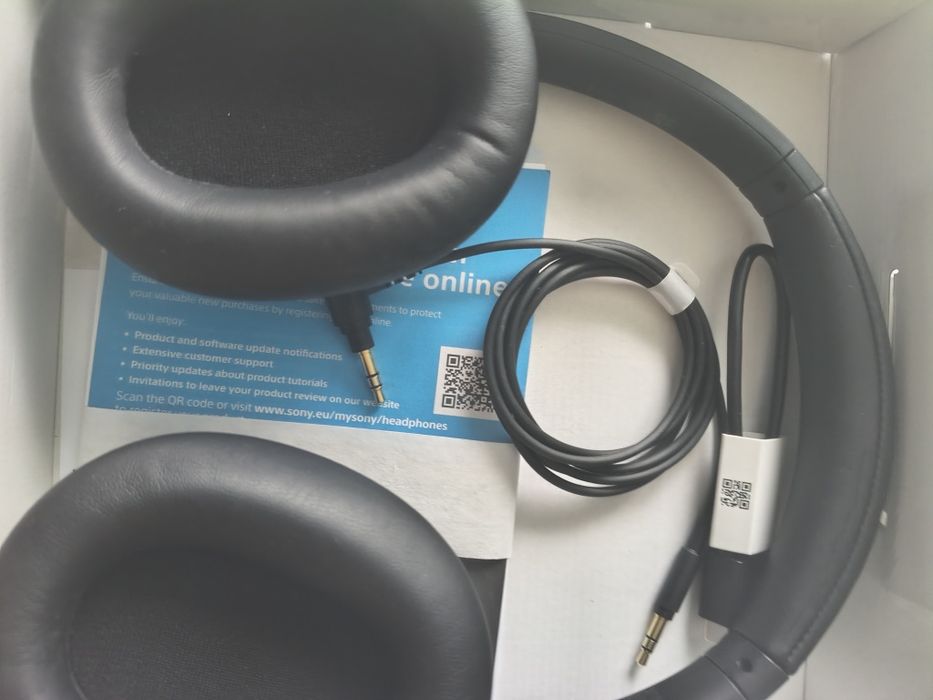 Casti SONY WH-CH720N Bluetooth, Over-Ear, Microfon, Noise Cancelling, Negru in stare impecabila