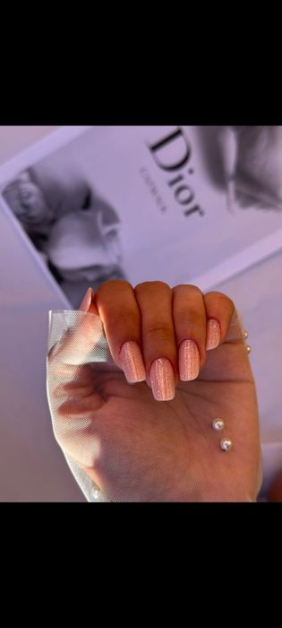 Unghii cu gel si manichiura cu oja-semipermanenta Arad