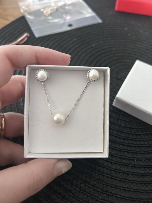 Set lantisor si cercei