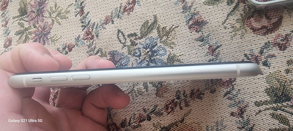 IPhone  11 состояние идеальное