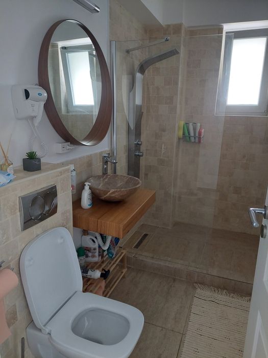 Inchiriez apartament