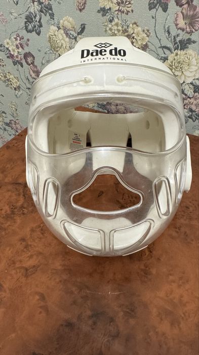 Продам шлем для таеквондо б/у