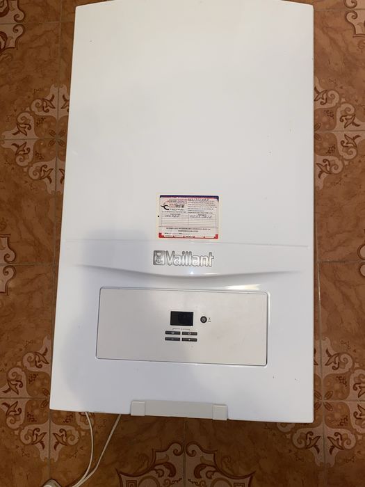Centrală termică Vaillant ecoTEC Pure VUW 236/7-2 – 23 kW – pentru reparație