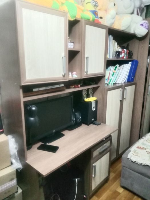 Продам компьютерный стол