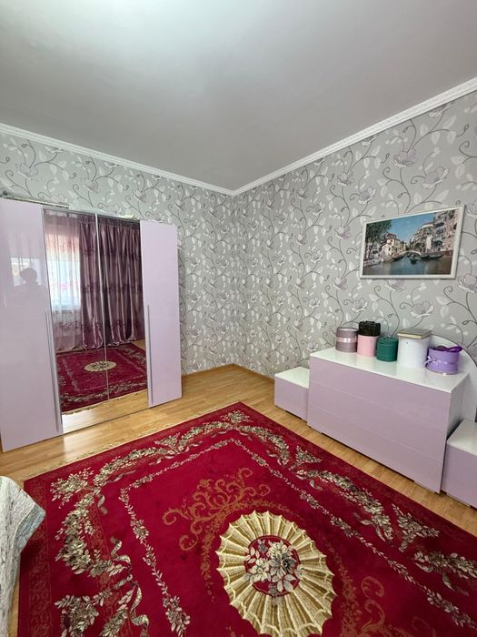 Продаеться спальная гарнитура