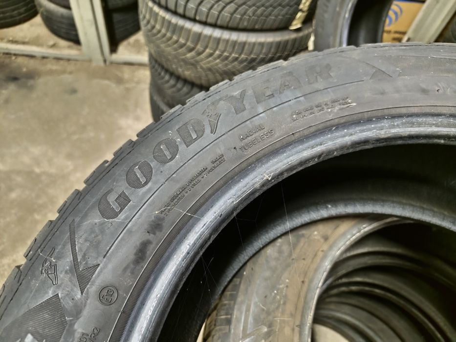 235/55/18 Good Year