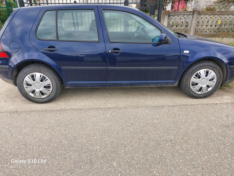 Vând VW golf 4 1.6 16 V ,2001