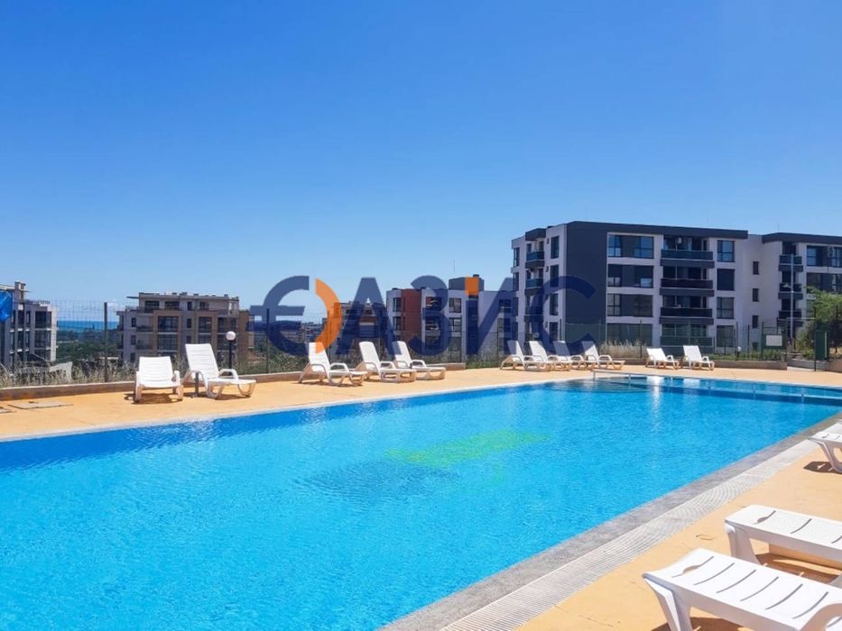 Продава се Тристаен апартамент в Бургас, Център - 89 кв.м за 1209 €/кв.м - Снимка #2