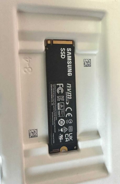 HDD NVME Samsung 980 PRO  1TB, cu 99% sănătate rămasă.