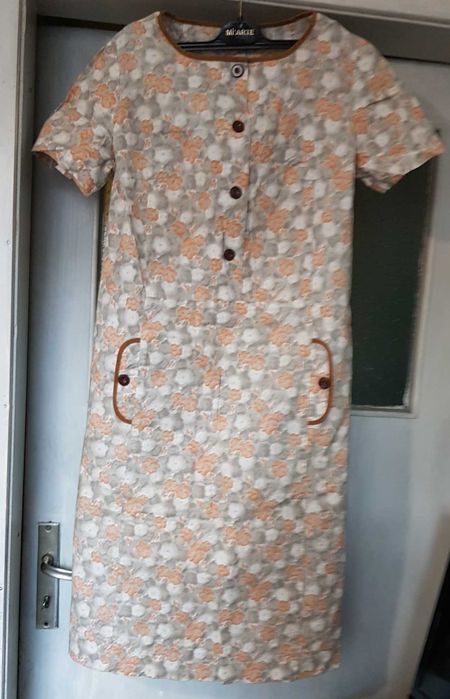 Продавам нови рокли немска лятна бална