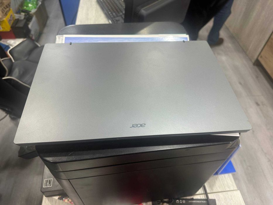 ПРОДАМ НОУТБУК почти новый! Acer Aspire lite 15