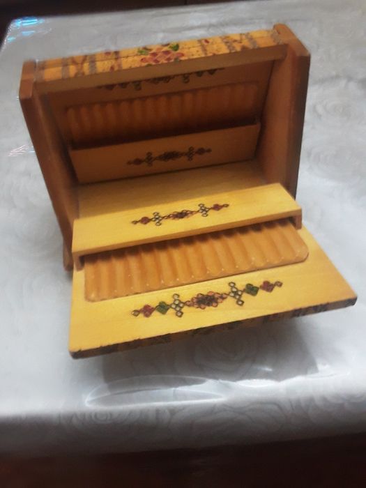 Настольная сигаретница