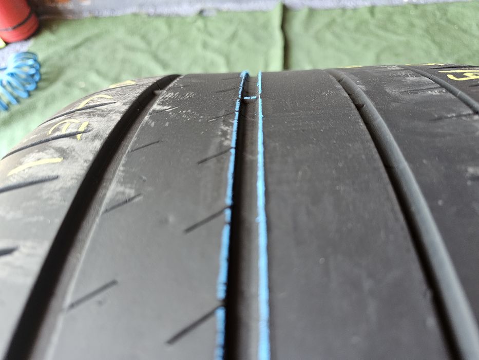 1x 265 35 19 vara michelin