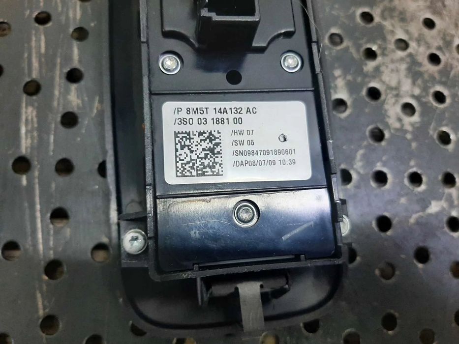 butoane geamuri oglinzi ford kuga 1  8m5t14a132ac 3s003188100