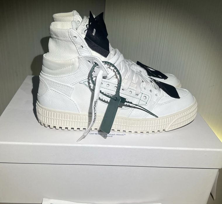 Adidasi off white court 3.0