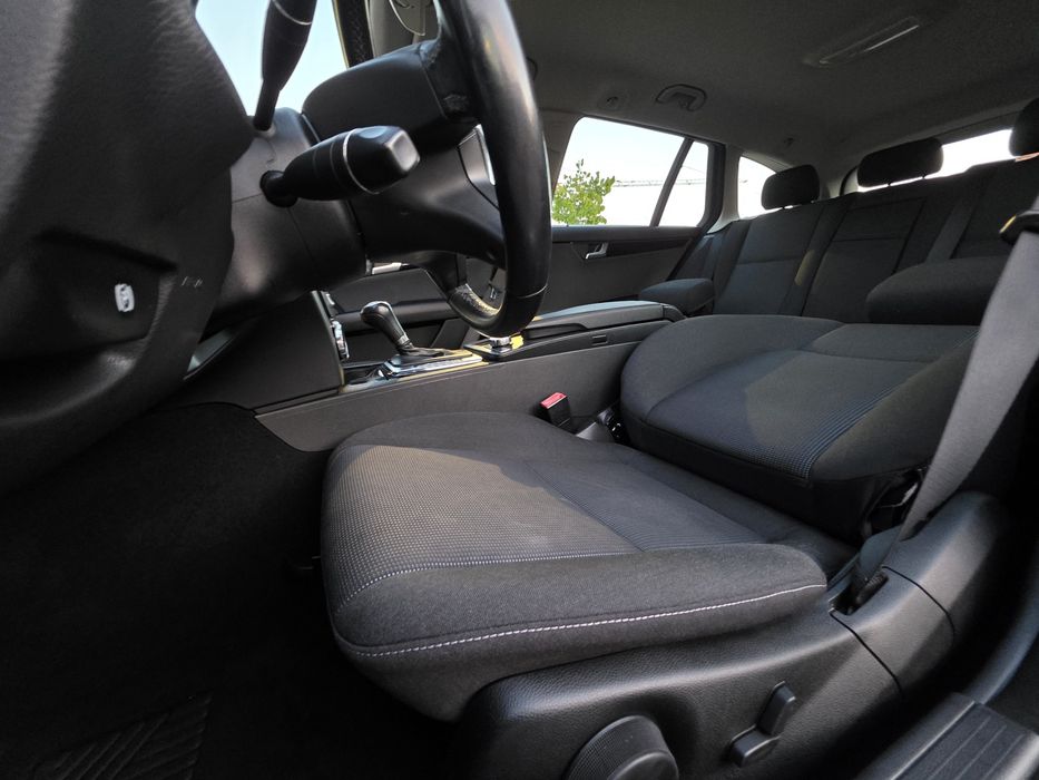 Mercedes-benz C 200 Facelift 2.2cdi 150cp 7G-tronic  !! 200xxx km !! Navi/Pilot automat/A/c/Led/Xenon/Camera/Distronic