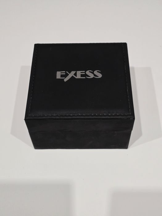 Часовник с кожена каишка Excess