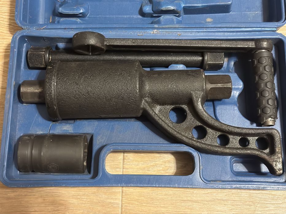 Гайковерт (балонный/редукторный ключ)