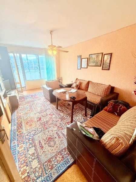 Двустаен апартамент с потенциал в Асеновград!