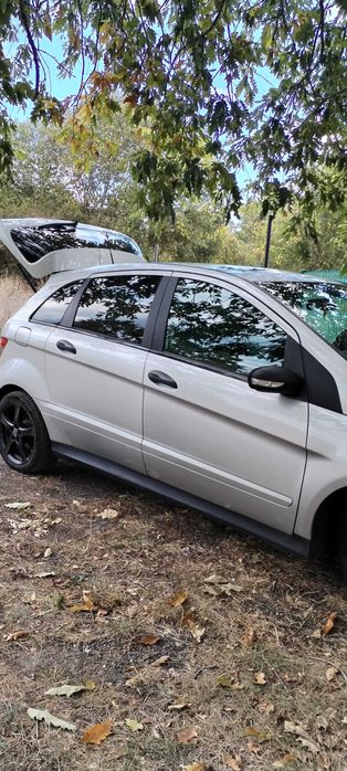 Мерцедес b200 limuzine