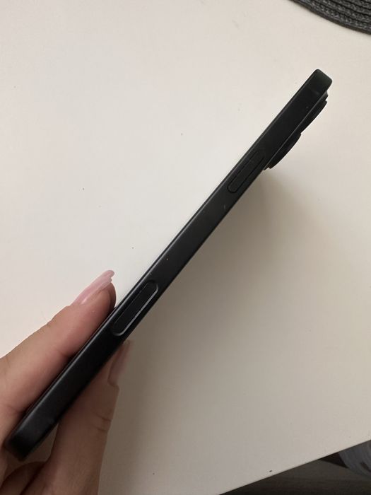 Продавам Iphone 16 Plus 128GB