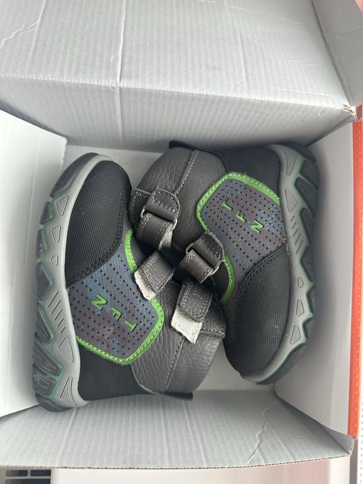 Детские ботинки зимние размер 24