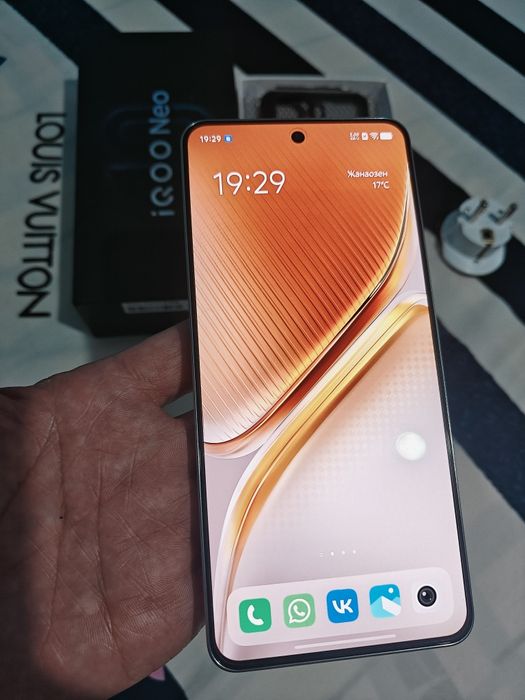 Обмен iQOO Neo 10