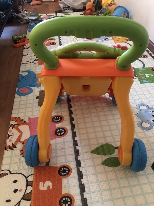 Толкарь игрушка б/у