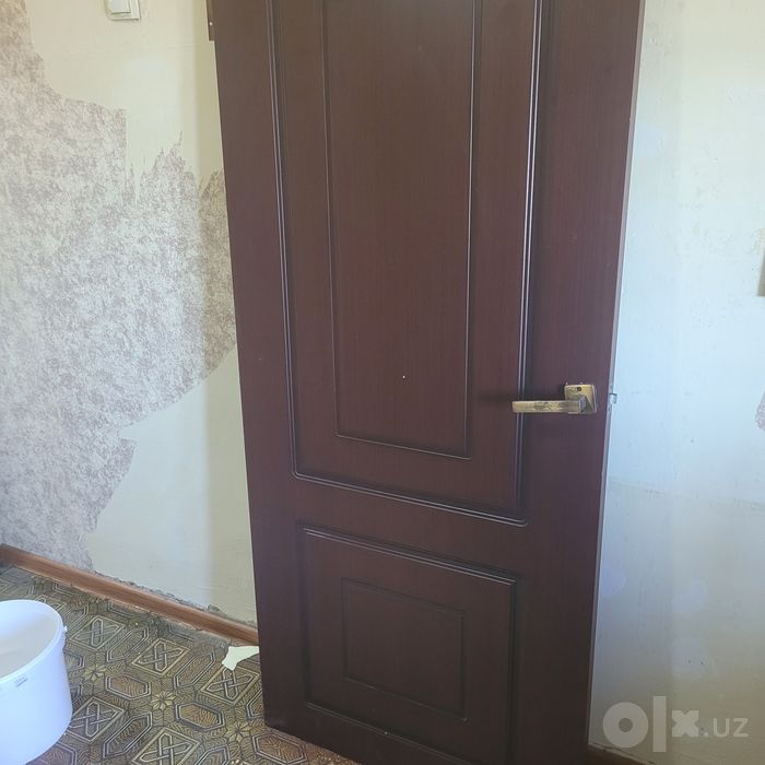 Продам межкомнатные двери . С коробкой