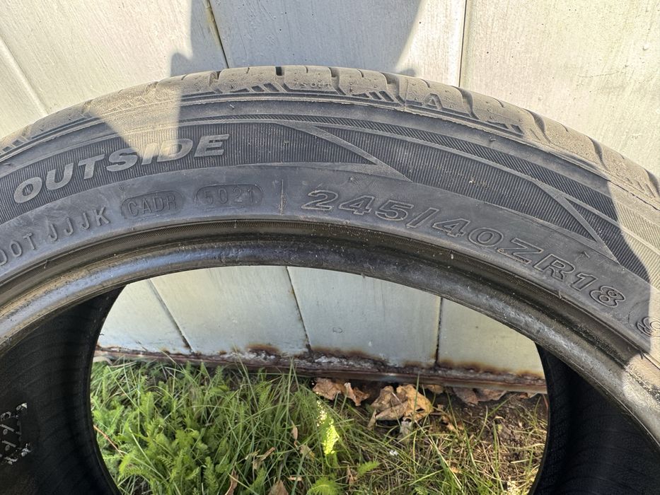 Гуми 245/40/18  Перфектни!