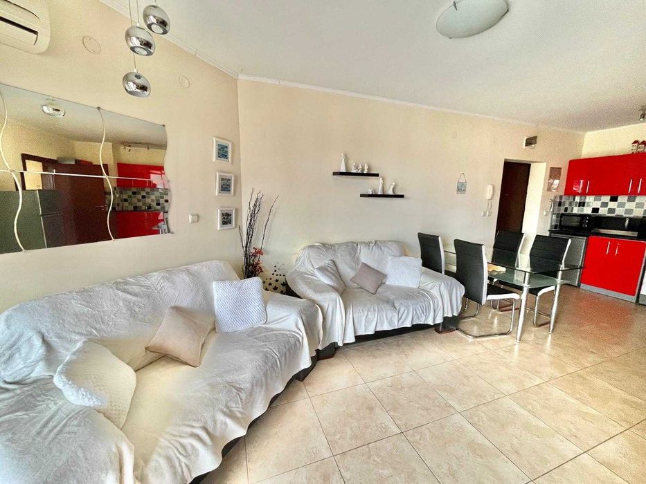 Четиристаен апартамент в Равда