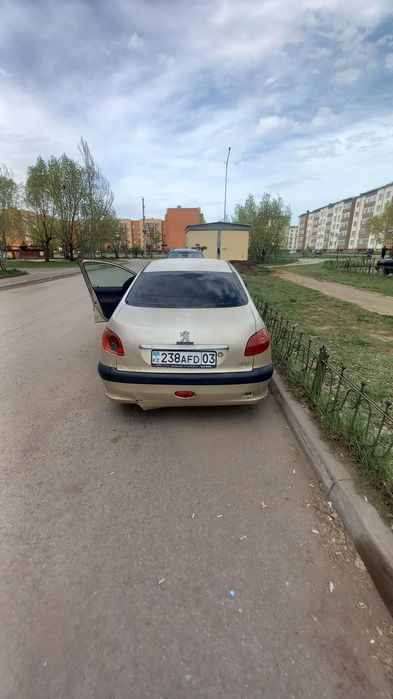 Продам целиком на запчасть пежо 206