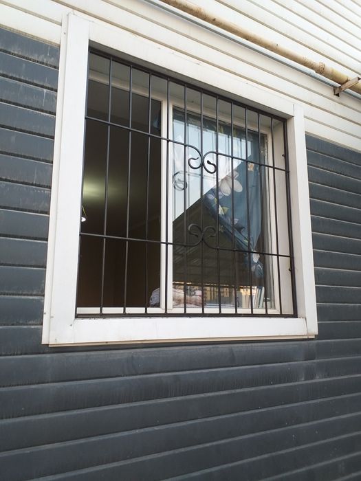 Решетки на окна кованые и сварные