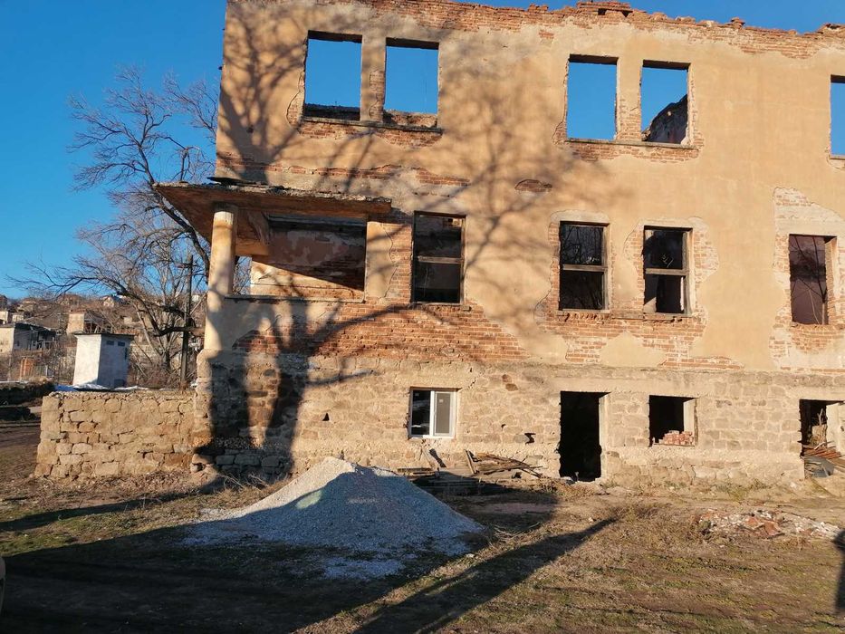 Продава се Парцел в София, Център - 3050 кв.м за 105 €/кв.м - Снимка #2