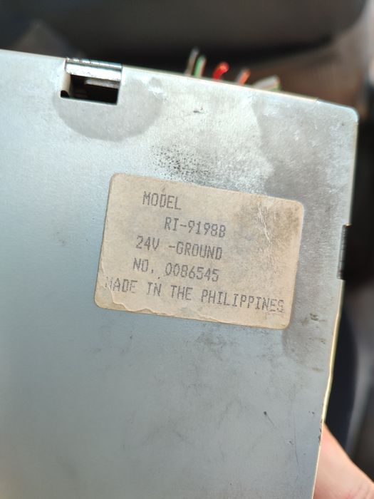 Радио Исузу эльф 24V