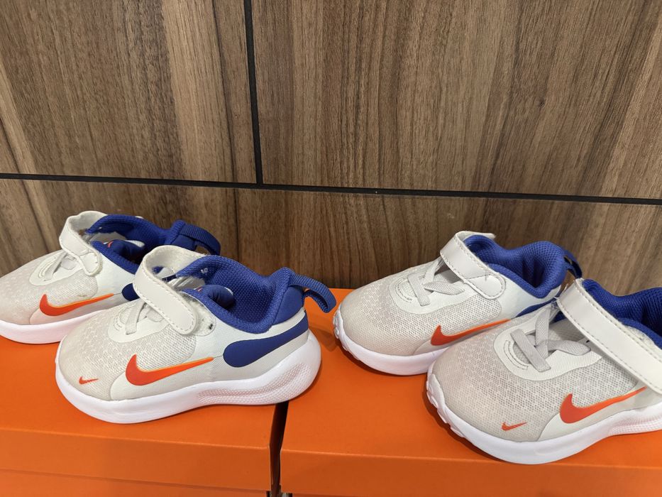 Бебешки обувки Nike Revolution 7 с велкро