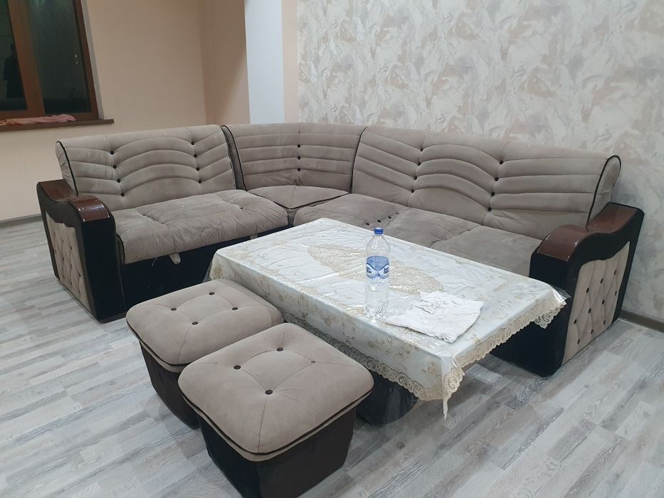 Диван + стол + 2 шт стулья