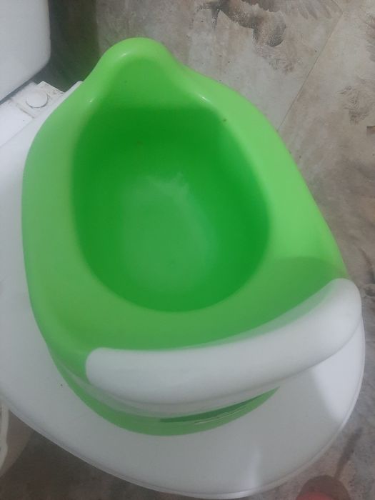 Продам детский горшок