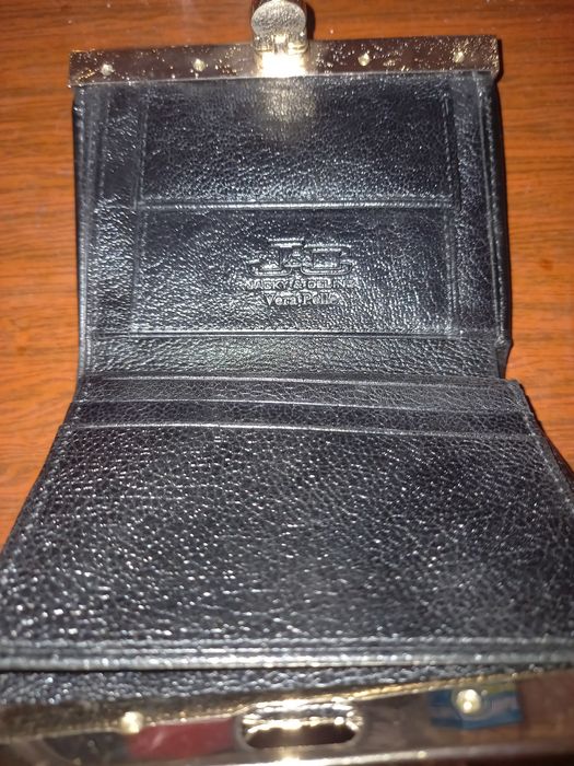 Портмоне женское.