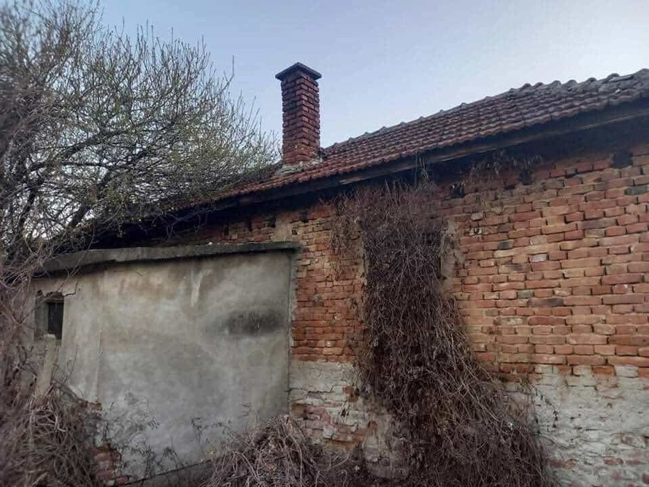 Продавам къща гр.Лом