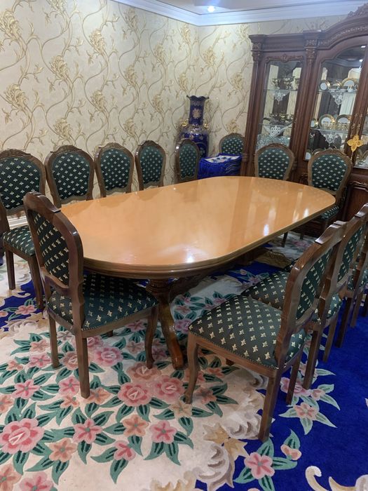 Мебельный б/у полный комплект из ореха